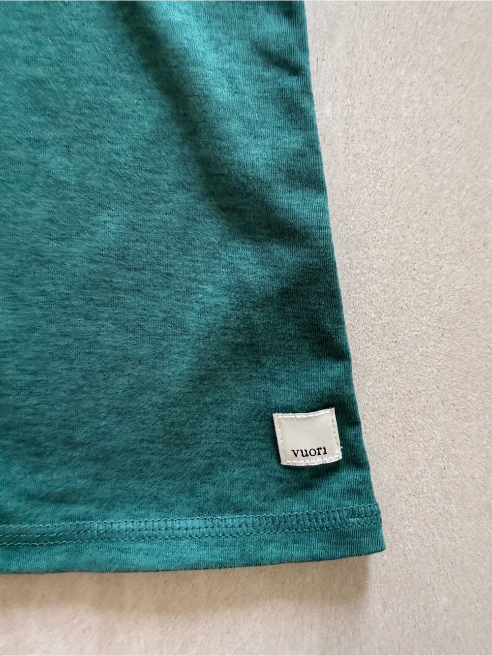 Vuori Women’s Green Heather Racerback Tank Top XS Athletic Yoga Running (no tag) - Picture 2 of 10